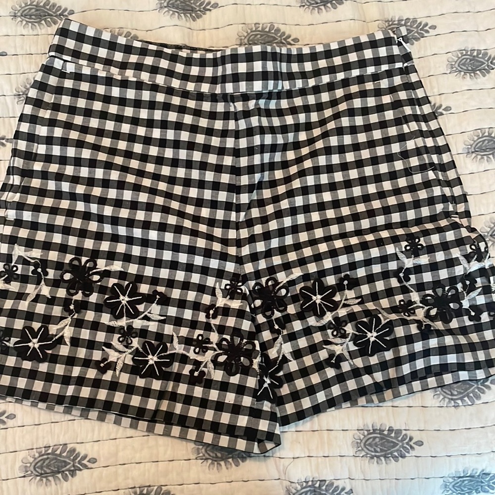 Ann Taylor gingham size 6 shorts